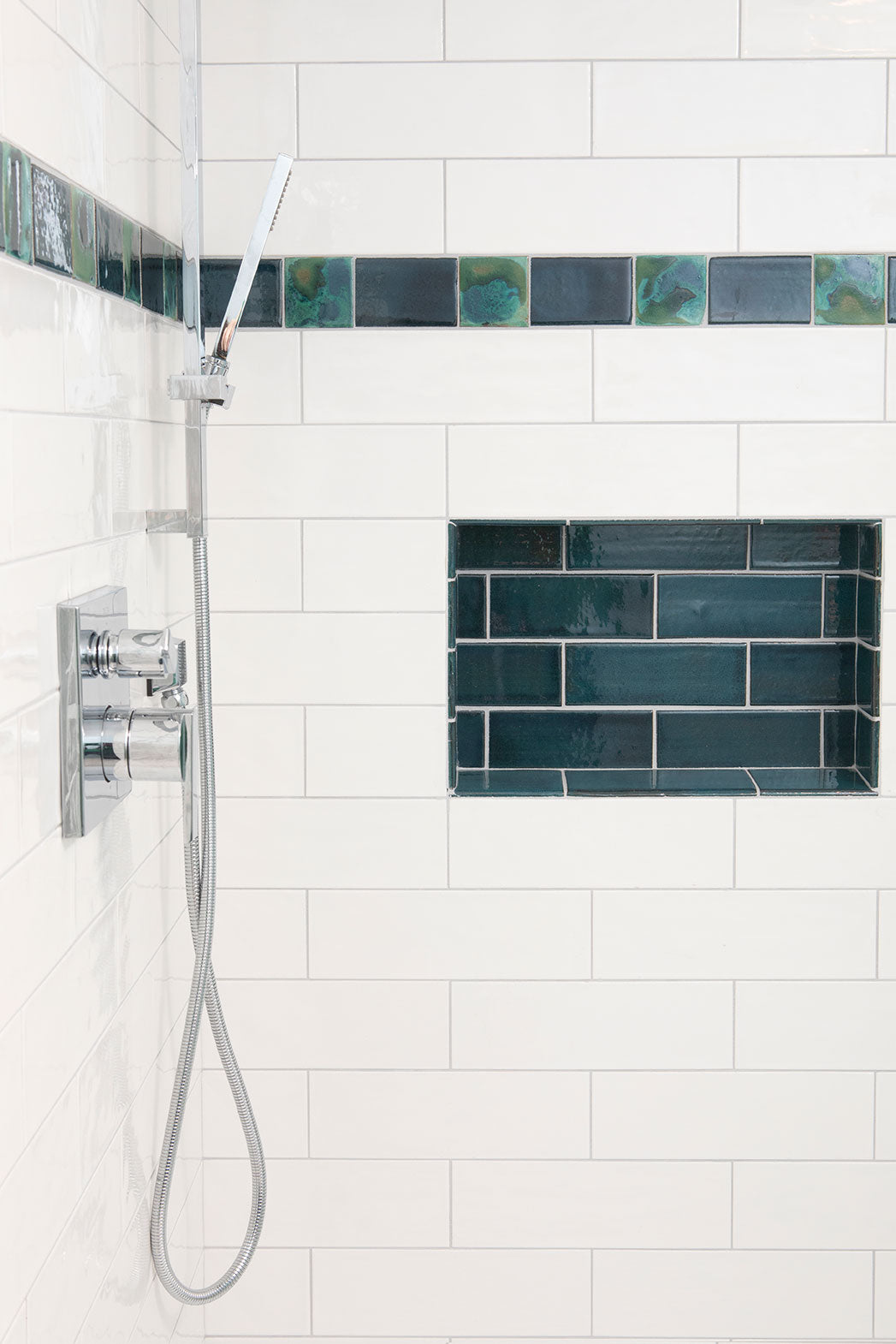 Aurora Borelias 3" x 8" (4 SF Available)