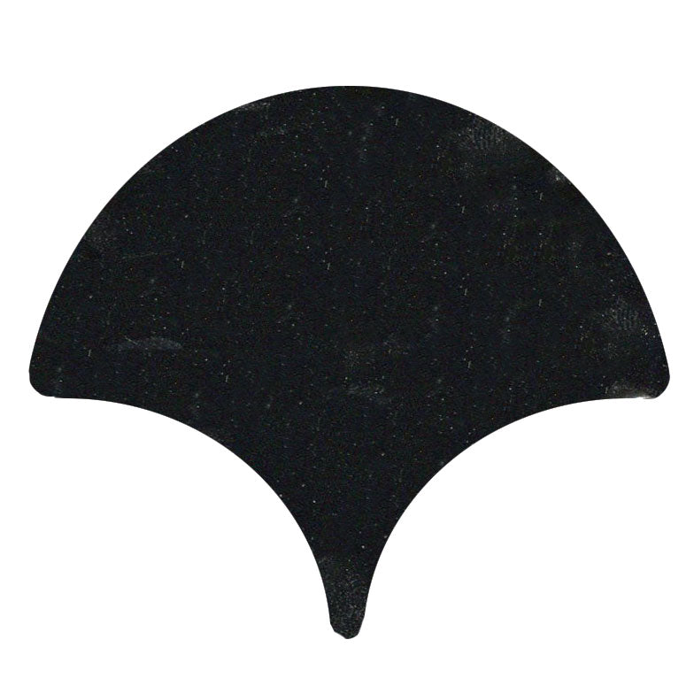Peacock-Scallop shape tile Black